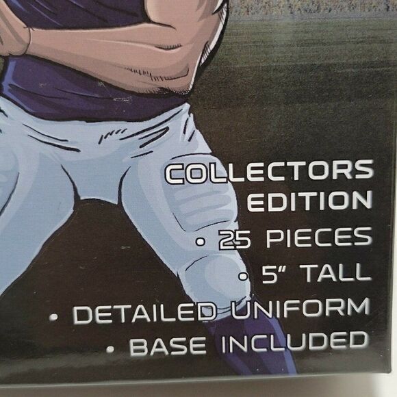 New England Patriots 3D Puzzle Uniform Collectible Figurine 25 Pieces NFL Gift - Picture 4 of 8